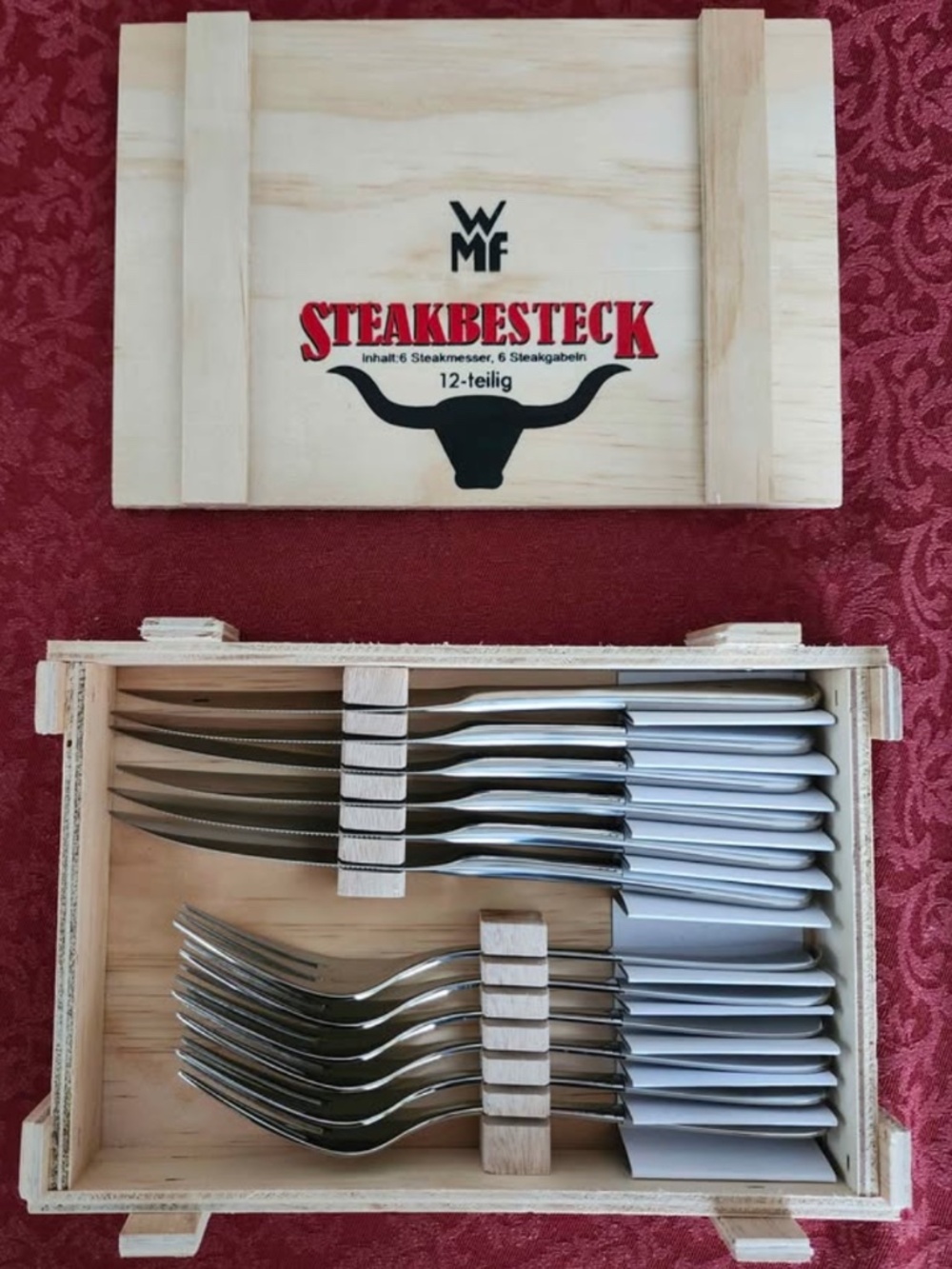WMF steak cutlery 12 piece set: 6 forks and 6 steak knives.